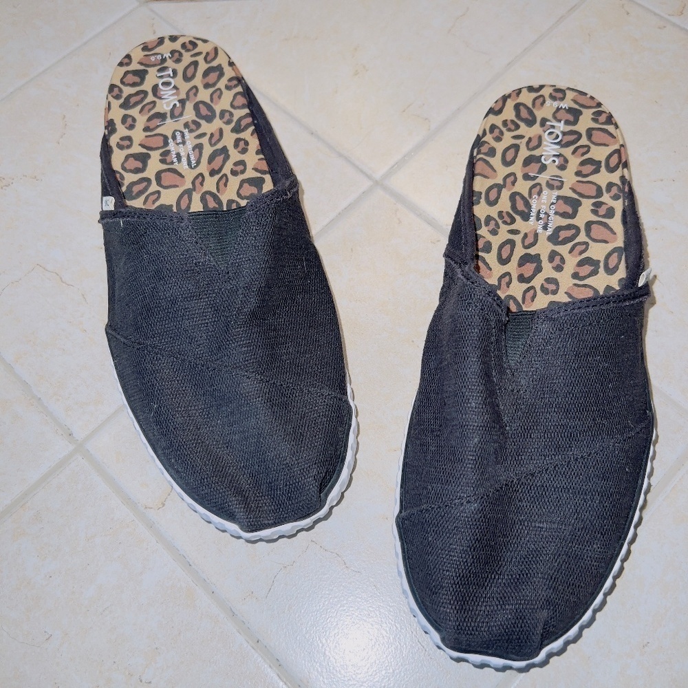 Stylish Black Slip-On Women's Shoes